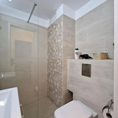 Happy Yonder Apartment Bucharest Exterior photo